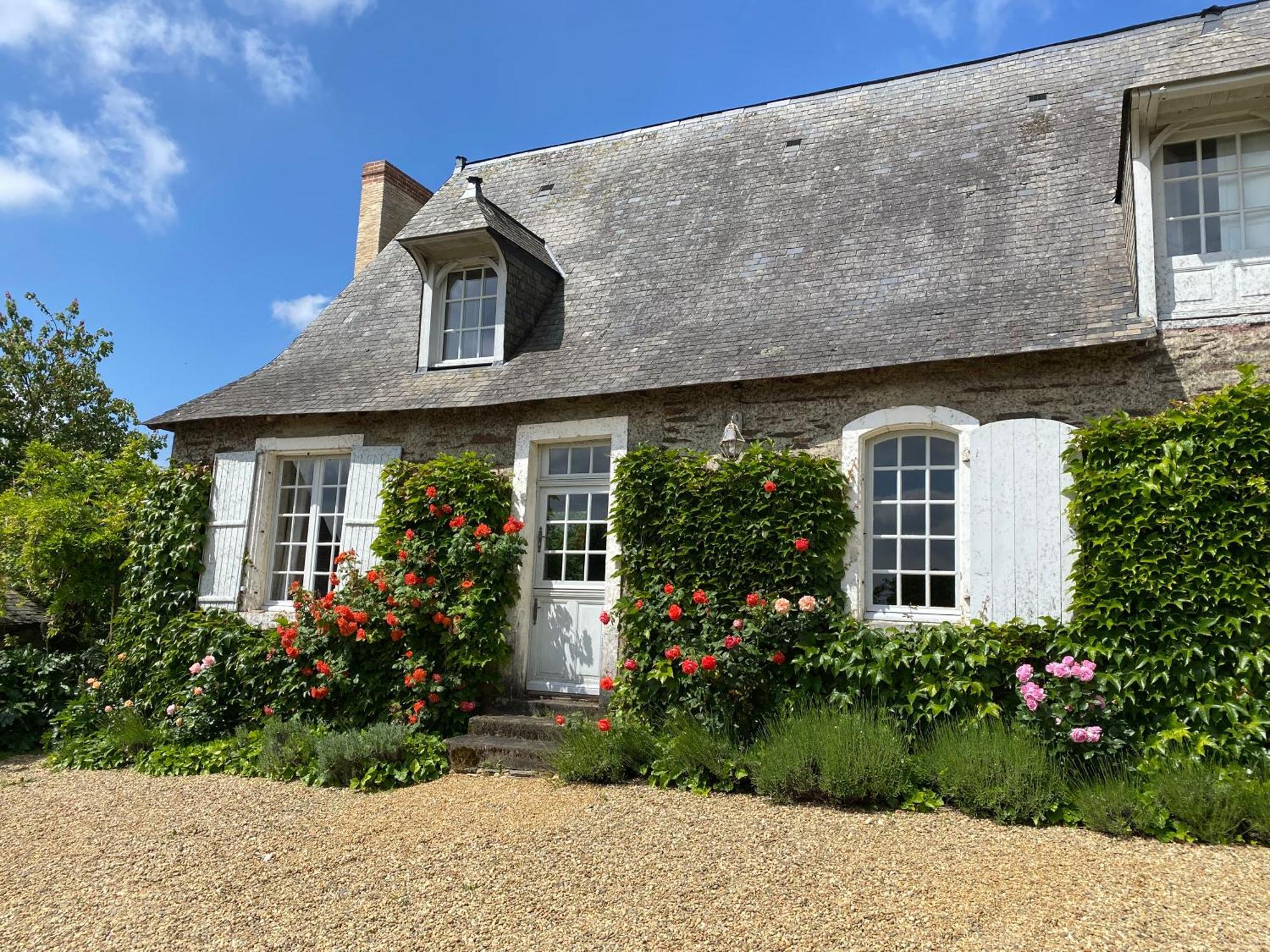 La Mouliniere, Jolie Longere Du Xviie Bed & Breakfast La Jaille-Yvon Exterior photo